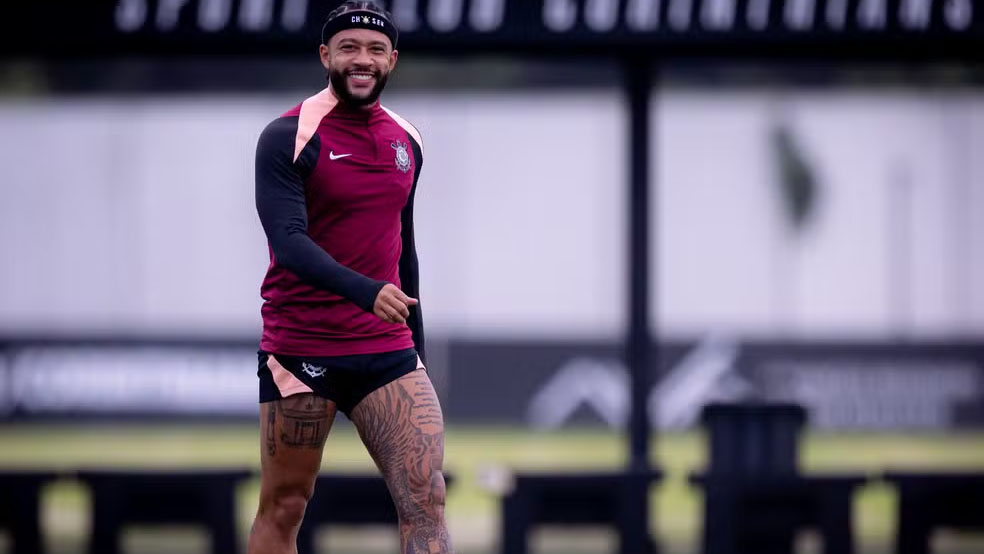 Corinthians avança na renovação de Memphis Depay.