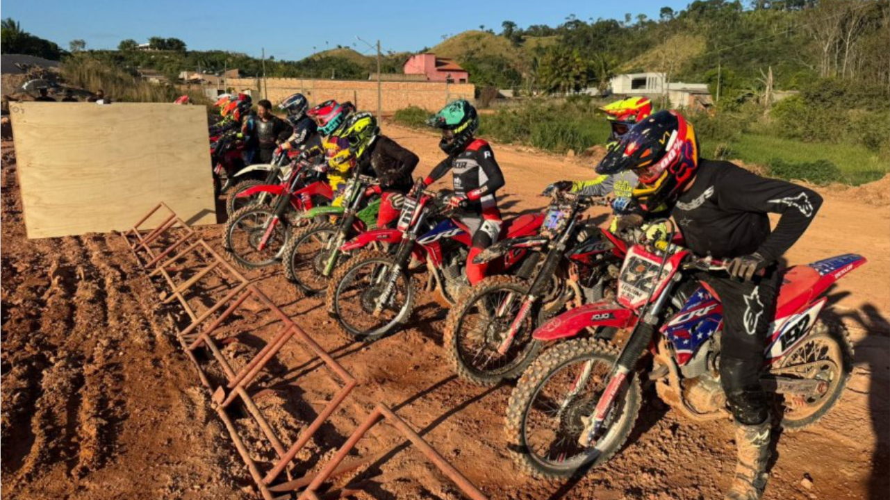 Pista montada na Praia do Pedral recebe disputas de alta velocidade e consolida São Félix do Xingu na rota nacional do esporte.