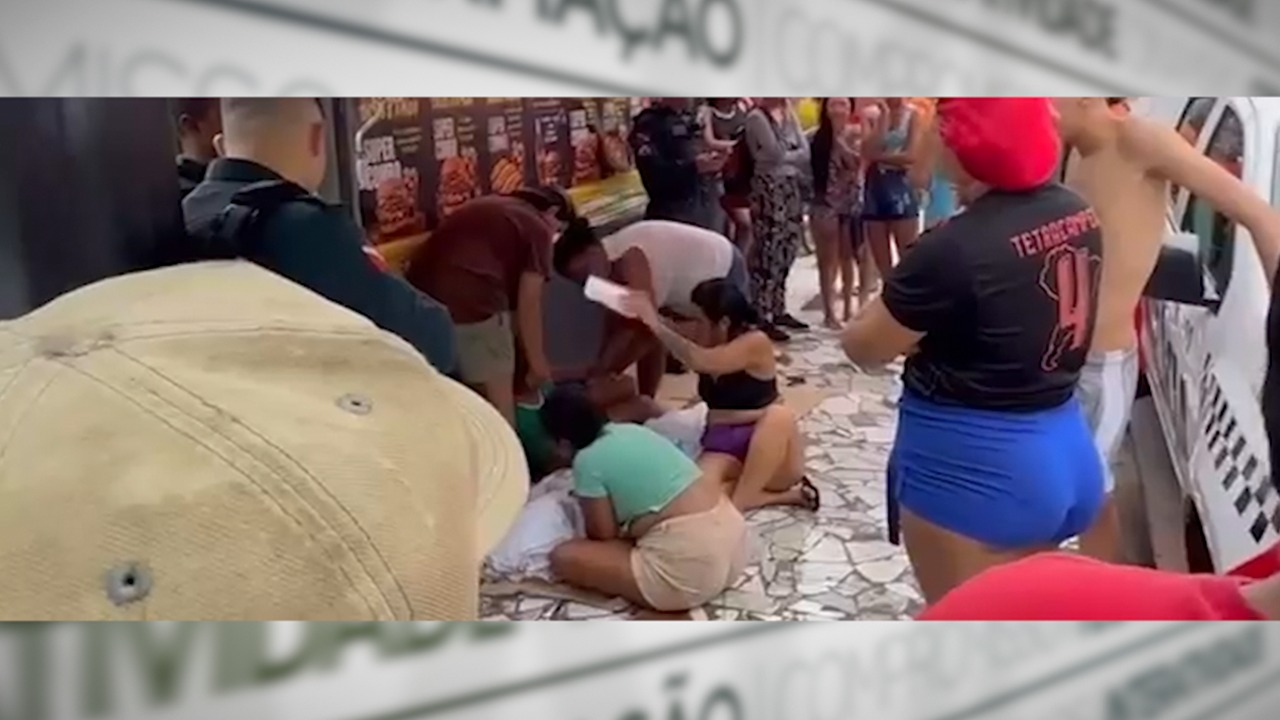 O adolescente mais novo se armou com uma faca e golpeou o irmão