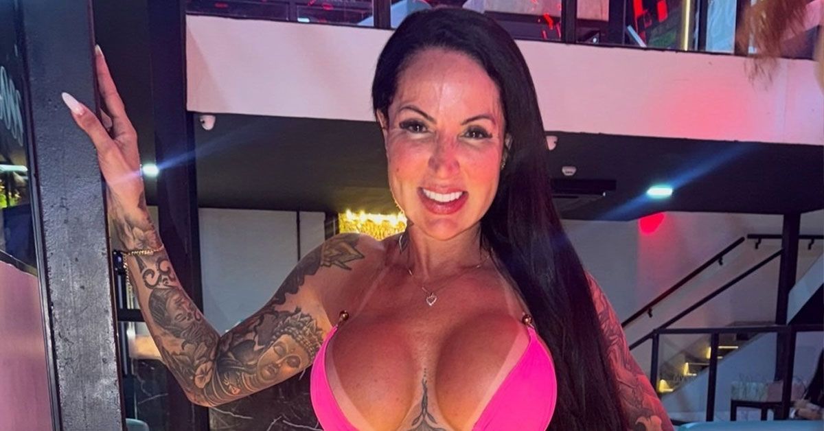 Elisa Sanches anuncia seu fim no entretenimento adulto e mudança para o Paraguai.