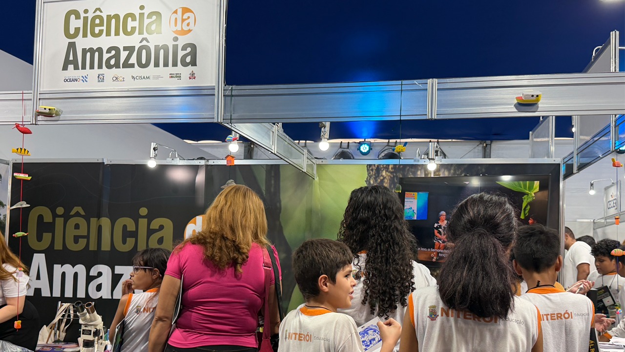 Estande da UFPA reúne pesquisas sobre biodiversidade amazônica, cultura oceânica e conservação ambiental na SBPC Jovem 2026.