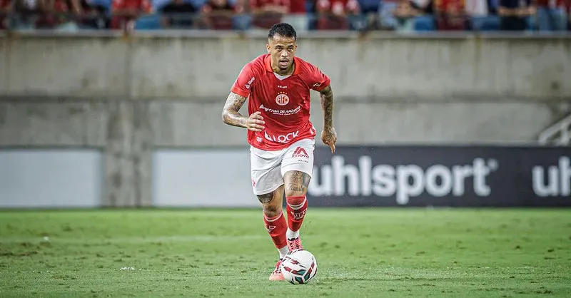 O Paysandu aposta na contratação de Lucas Rodrigues como parte da estratégia para reforçar o elenco na sequência da Série C do Campeonato Brasileiro.