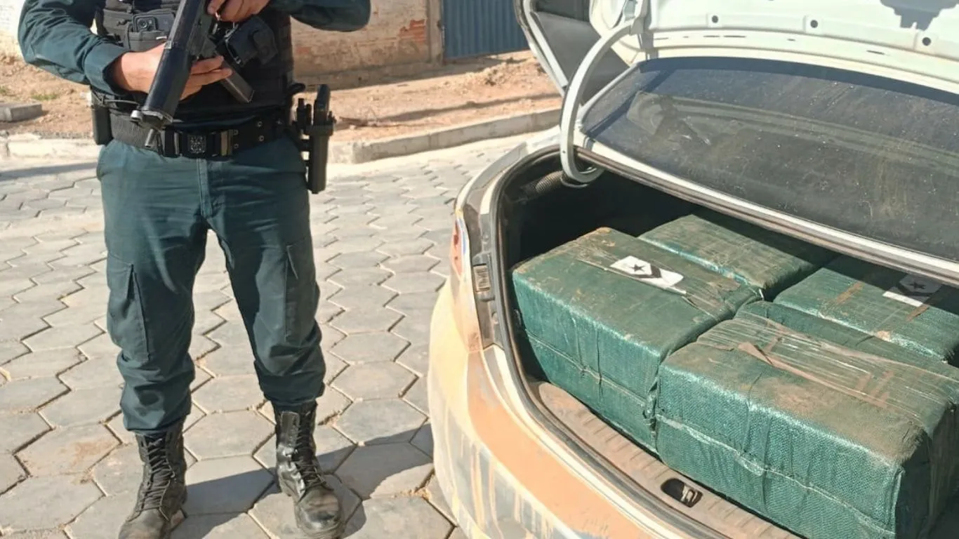 Droga seria transportada por avião a mando de terceiros; suspeito foi preso em flagrante por agentes de Rio Maria e Xinguara.