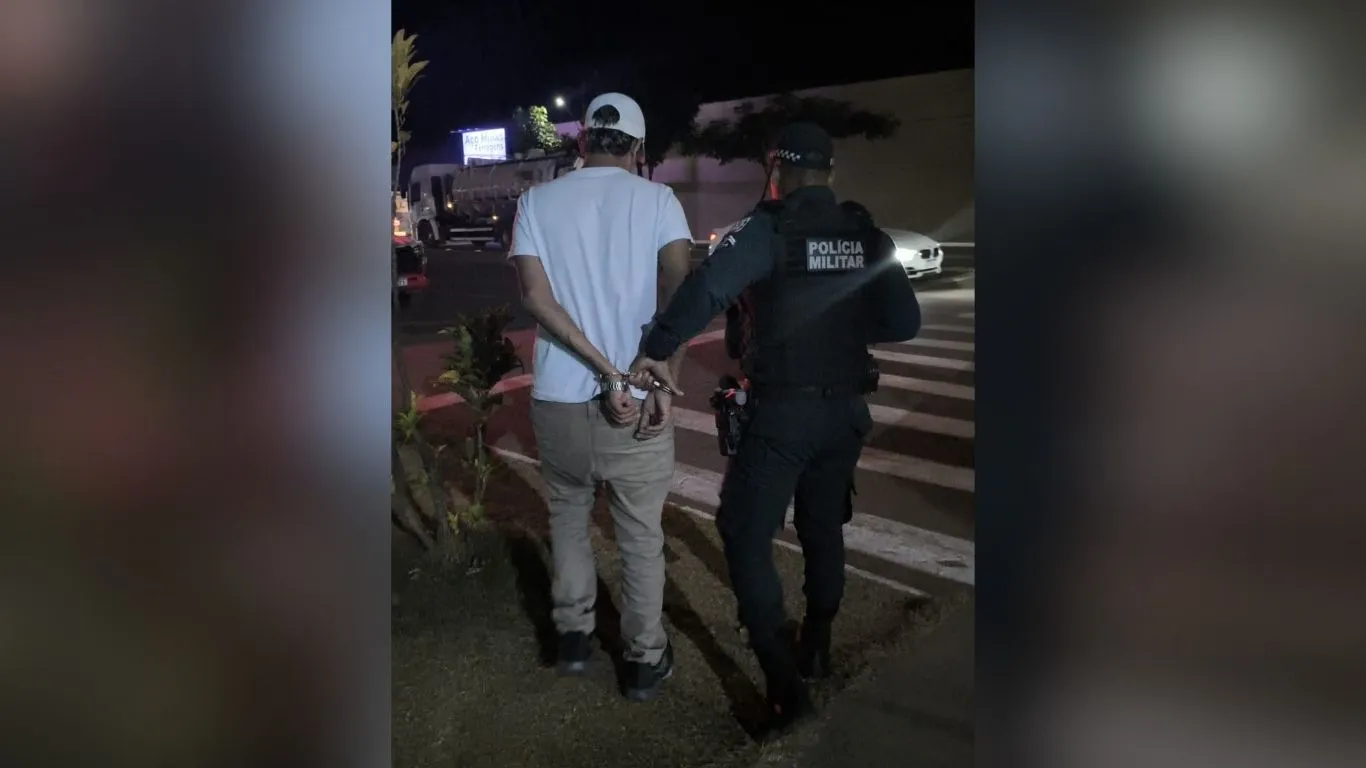 Suspeito tentou usar nome falso na abordagem; investigado traz no histórico prisão com fuzis AK-47 e AR-15 no Pará.