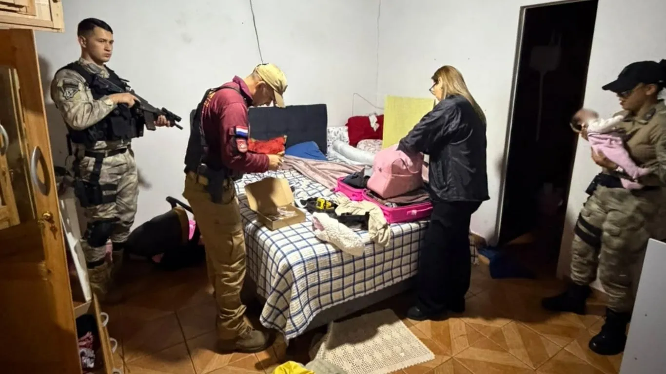 Ayla Emanuelly foi localizada em Pedro Juan Caballero após operação conjunta entre polícias do Brasil e Paraguai; casal de brasileiros foi preso.