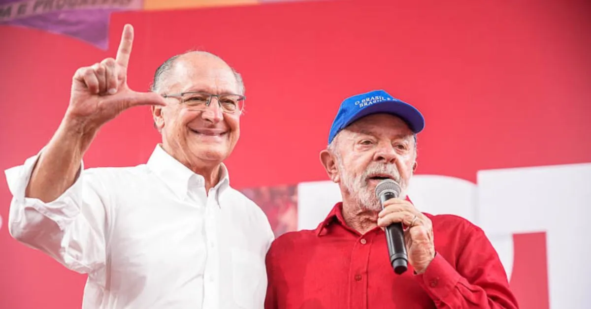Segundo a última pesquisa Datafolha, Lula tem 40% das intenções de voto para o primeiro turno contra 32% de Flávio.
