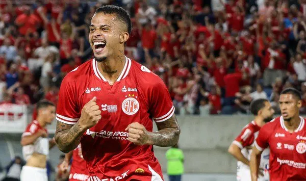Paysandu se reforça com Lucas Rodrigues!