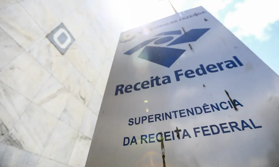 A portaria que autorizou a seleção estabeleceu prazo de até seis meses para a publicação do edital.