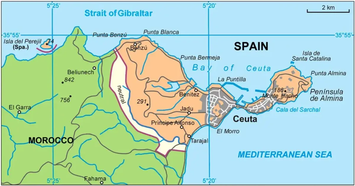Milhares de marroquinos chegaram a Ceuta, território espanhol localizado no norte da África, em uma das maiores crises migratórias recentes.