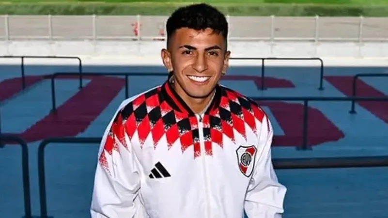 Thiago Almada escolhe o River Plate e se torna a contratação mais cara do clube.