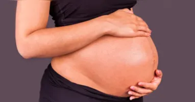A perda gestacional é mais comum nas primeiras 12 semanas de gravidez, fase em que alterações genéticas e cromossômicas respondem pela maior parte dos abortos espontâneos.