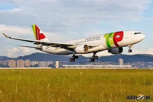 Uma falha foi notada pela tripulação e procedimentos de segurança foram acionados.