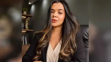 Investigada e o companheiro montaram loja cenográfica em casa para simular venda de celulares; operação cumpriu mandados em São Paulo.