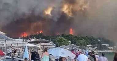 Incêndios florestais atingem diferentes países da Europa em meio a onda de calor e seca.