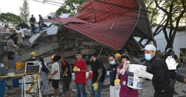 O tremor atingiu principalmente o oeste do país e provocou destruição em cidades como Cali, Pereira, Manizales e Quibdó.