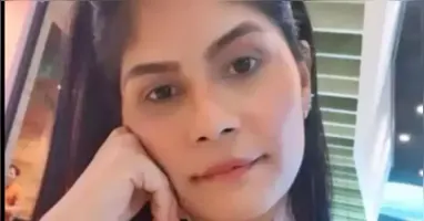 Após o ocorrido, o jovem permaneceu no imóvel durante o dia seguinte e se apresentou à polícia cerca de 21 horas depois. Gabriela foi encontrada já sem vida no apartamento.