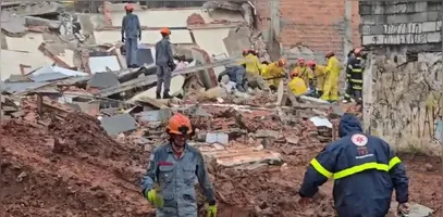 Desabamento de edifício residencial na Rua Jorge Amado, em São Bernardo do Campo.