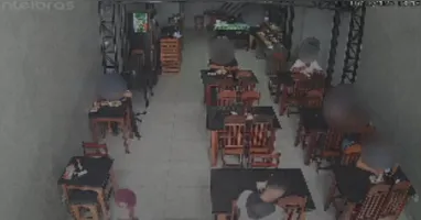 Suspeitos fugiram do local e permanecem foragidos.