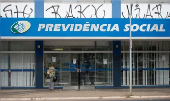 Saiba quais doenças agora permitem a solicitação do auxílio-doença do INSS sem carência. Entenda o processo e requisitos necessários.