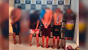 Suspeitos de integrarem o grupo responsável pelo assalto ao supermercado são apresentados na Delegacia de Polícia Civil de Ourilândia.