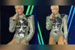Xuxa Meneghel brincou com as críticas ao figurino durante o segundo show da turnê "O Último Voo da Nave", em São Paulo.