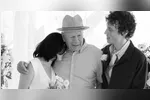 Bruce Willis apareceu ao lado da filha Tallulah e do genro Justin Acee durante o casamento, realizado em Idaho.