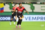 Léo Derik, lateral do Athletico-PR, é condenado a 13 anos por estupro.