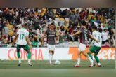 De virada e com gol nos acréscimos, o Fluminense venceu o Palmeiras por 3 a 2, neste sábado (15/08), no Maracanã, e encerrou um jejum de oito jogos sem vitória.