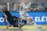 Zé Wellison, do Remo, foi um dos melhores jogadores em campo, recebendo a maior nota no SofaScore.