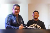 Rony está em casa, porém defendendo um novo clube