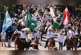 Conhecida como Capital do Boi Gordo, cidade do sul do Pará promove feira com rodeio, leilões, shows nacionais e expectativa de grandes negócios.