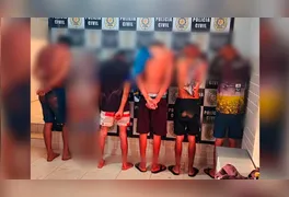 Suspeitos de integrarem o grupo responsável pelo assalto ao supermercado são apresentados na Delegacia de Polícia Civil de Ourilândia.