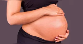 A perda gestacional é mais comum nas primeiras 12 semanas de gravidez, fase em que alterações genéticas e cromossômicas respondem pela maior parte dos abortos espontâneos.