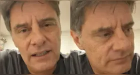 Renato Scarpin desabafa sobre os desafios da carreira no teatro após se apresentar para apenas quatro pessoas em São Paulo.