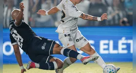 Zé Wellison, do Remo, foi um dos melhores jogadores em campo, recebendo a maior nota no SofaScore.