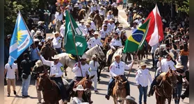 Conhecida como Capital do Boi Gordo, cidade do sul do Pará promove feira com rodeio, leilões, shows nacionais e expectativa de grandes negócios.