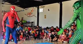 Mexicano Alejandro Servín usa experiência como dublê e fisioterapeuta para criar batalhas realistas contra o Duende Verde.
