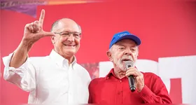 Segundo a última pesquisa Datafolha, Lula tem 40% das intenções de voto para o primeiro turno contra 32% de Flávio.