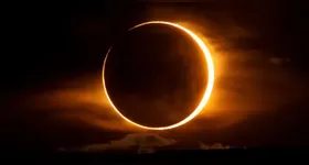 Explore os eclipses solares e lunares de agosto! Descubra datas, como observar e dicas de segurança.