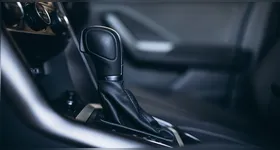 Mercado de usados oferece opções de carros automáticos a partir de R$ 50 mil; manutenção do câmbio é essencial.
