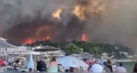 Incêndios florestais atingem diferentes países da Europa em meio a onda de calor e seca.
