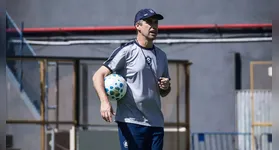 Léo Condé critica o calendário do Remo após empate com o Atlético-MG.