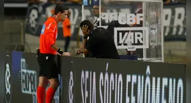 Remo participa de reunião na CBF para discutir mudanças na arbitragem após críticas recentes sobre decisões controversas em jogos do clube.