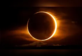 Explore os eclipses solares e lunares de agosto! Descubra datas, como observar e dicas de segurança.