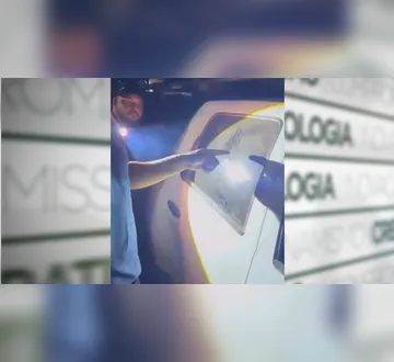 Imagem ilustrativa da imagem Vídeo: criança é resgata após ser deixada em carro trancado