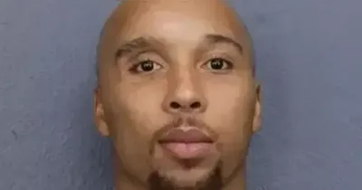 Ex-jogador da NFL Stedman Bailey foi preso na Flórida por suspeita de ato sexual em um shopping. O ex-atleta do St. Louis Rams e a companheira foram liberados após pagamento de fiança.