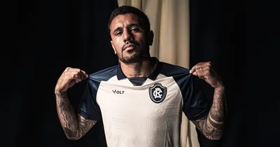 O atacante Galeano também passou pelo Ceará, onde trabalhou com Léo Condé, atual treinador azulino.