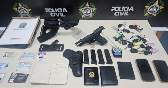 Imagem ilustrativa da notícia Falso policial civil é preso com pistola e distintivo em restaurante no Rio