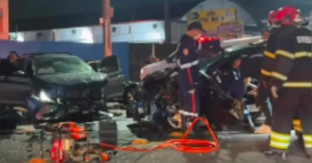 Imagem ilustrativa da notícia Colisão entre carros na BR-316 deixa vítima presa às ferragens