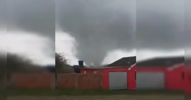 Imagem ilustrativa da notícia Ciclone-bomba deixa 1 morto, causa tornado e registra ventos de 132 km/h no RS